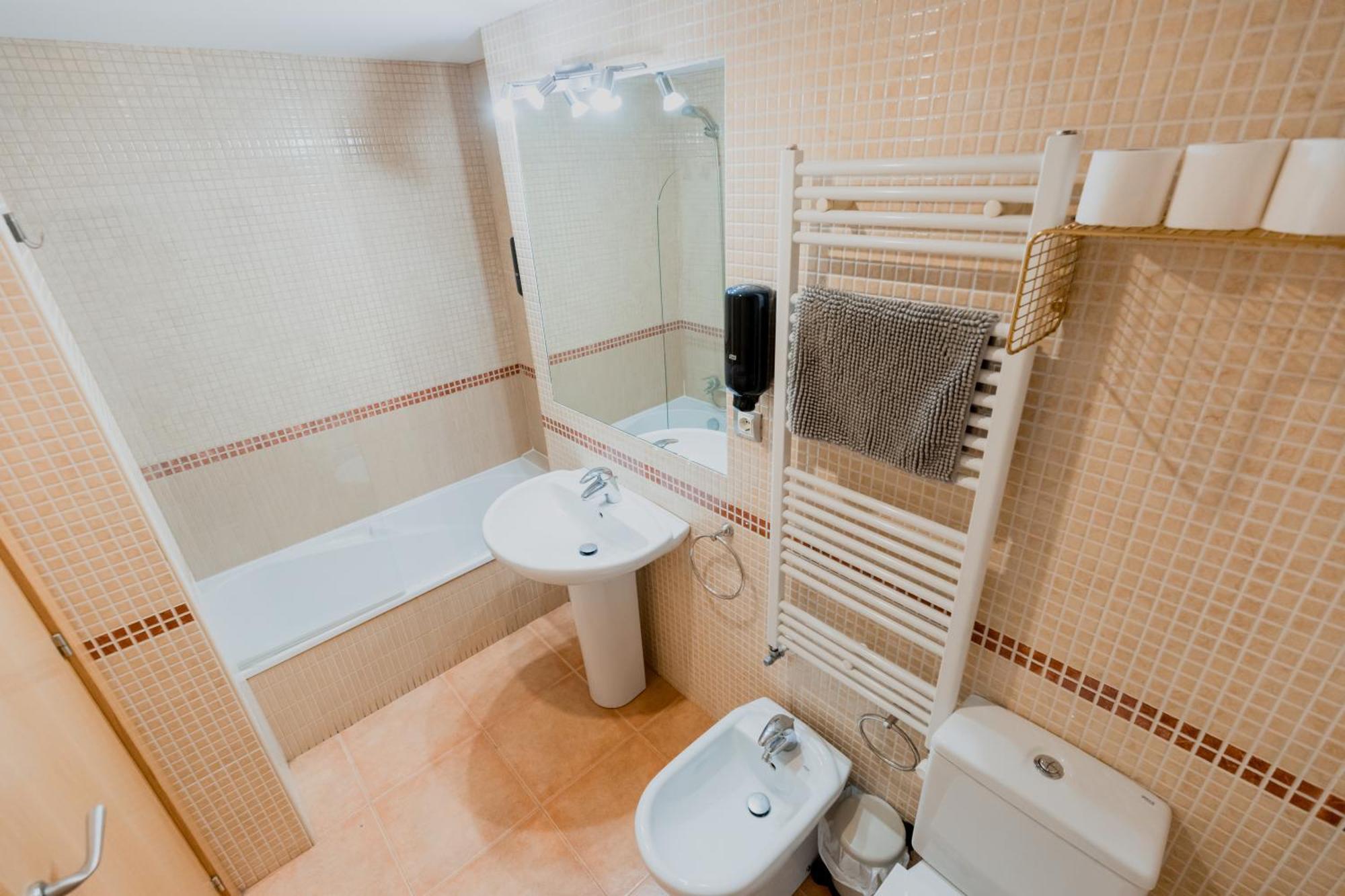 Apartament Confort Escaldes Hut 5003 - Hut 7755 Andorra la Vella